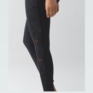 Lululemon Rise and Flow Legging